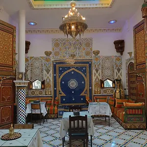 riad-amira.hotelfesmorocco.com/